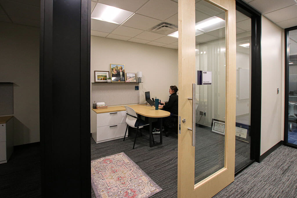 Erhardt Construction Company - Hope College Boerigter Center - Private Office